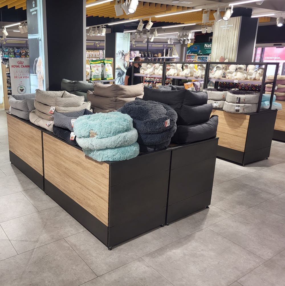 Mobiliario para Tiendas de Mascotas - Imagen 4