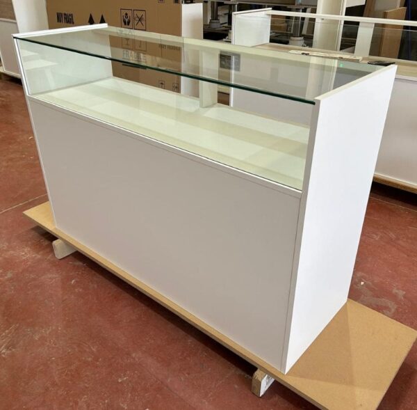 Mostrador vitrina para negocio